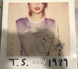Autographed TAYLOR SWIFT 1989 Signed LP Record Vinyl