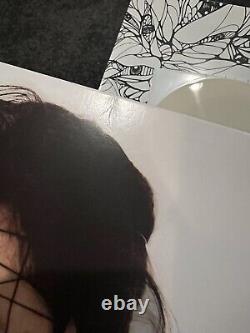 Autographed serpentina (limited cream vinyl) signed by banks