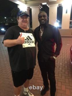 AKON vinyle authentique signé 12 pouces single. LONELY