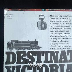 Album de Disque Vinyle Signé par Johnny Cash JSA LOA Destination Victoria Station Z1988
