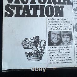 Album de Disque Vinyle Signé par Johnny Cash JSA LOA Destination Victoria Station Z1988