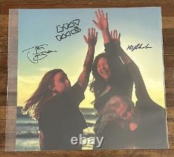 BOYGENIUS Le vinyle noir de l'album et la photo signée du groupe avec autographe de Phoebe
