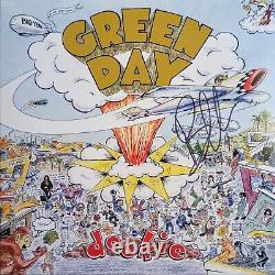 Billie Joe Armstrong a signé l'album vinyle Green Day Dookie.