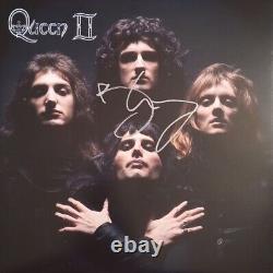 Brian May a dédicacé l'album vinyle de Queen II