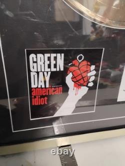 DISQUE D'OR VINYLE SIGNÉ AUTOGRAPHE PAR LE GROUPE GREEN DAY AMERICAN IDIOT RARE