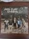 Disque Vinyle Original Autographi&eacute; De Red Clay Strays &ndash; Made By These Moments
