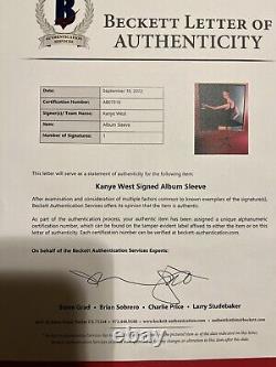 Kanye West a signé un vinyl autographié de My Beautiful Dark Twisted Fantasy avec Beckett Bas.