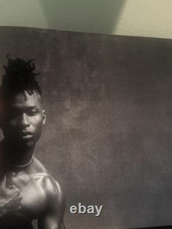 L'album Algorithm de Lucky Daye. Édition limitée signée de disque vinyle autographed.