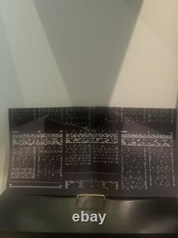 L'album Algorithm de Lucky Daye. Édition limitée signée de disque vinyle autographed.