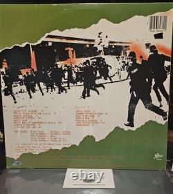 Le disque vinyle autographe de l'album éponyme de The Clash 4 signatures COA VEUILLEZ LIRE