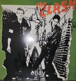 Le disque vinyle autographe de l'album éponyme de The Clash 4 signatures COA VEUILLEZ LIRE