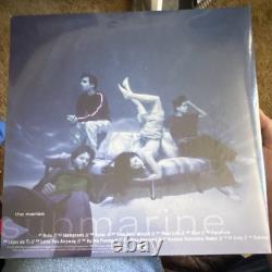 Le disque vinyle original signé de The Marías - Objet de collection musicale dédicacé