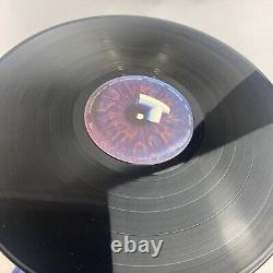 Le groupe The Tubes a signé l'album vinyle LP autographié 'Fully Signed' de l'extérieur