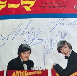 Les Monkees Signé par tous (4) Thème des Monkees 45 Disque Vinyle Couverture