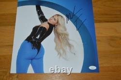 Meghan Trainor LP vinyle Timeless signé avec insert et hologramme JSA