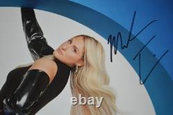 Meghan Trainor LP vinyle Timeless signé avec insert et hologramme JSA