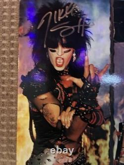 Mötley Crüe Shout at the Devil LP 1983 dédicacé par 4. + pochette signée par Sixx et billet
