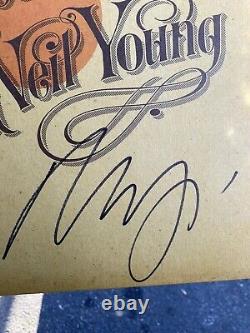 Neil Young Vinyle signé Harvest Autographed LP - RARE