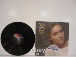 Olivia Newton-John - 1975 Have You Ever Been Mellow Vinyle dédicacé authentifié