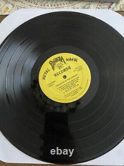 Projets De Pantera Dans Le Jongle Vinyl Translucide Pourpre Et Insert Signé Par 2