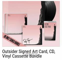 Queen Outsider Signé Roger Taylor Bundle Vinyl Lp CD Cassette 1000 Autographié