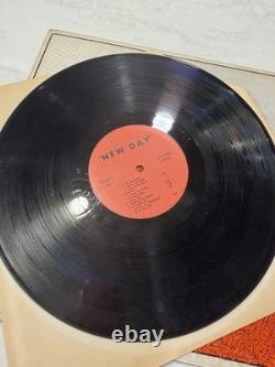 Rare signé autographié NEW DAY (GROWING CONCERN GUERINO) VINYLE DE GARAGE DE CHICAGO