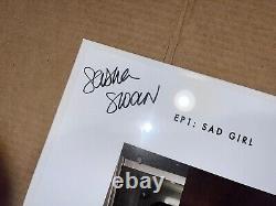 Sasha Sloan a signé un vinyle autographié LP EP Sad Girl