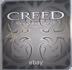 Scott Stapp a signé l'album vinyle des plus grands succès de Creed