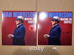 Van Morrison a signé un disque vinyle LP autographié Moving on Skiffle Astral Weeks.